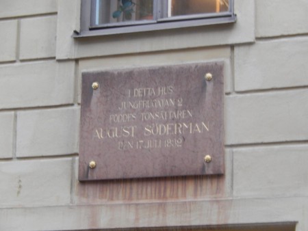 Före kyrkan såg vi denna skylt på Jungrugatan